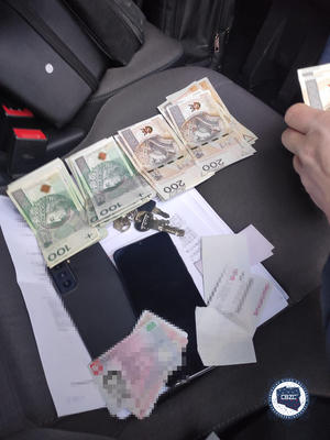 Pieniądze, dokumentacja i telefony zabezpieczone przez policjantów