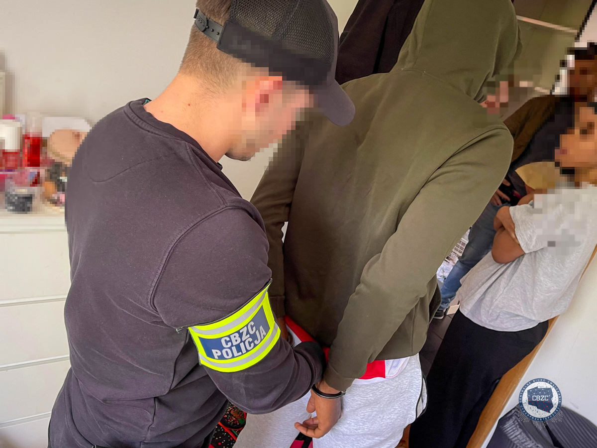 Szef grupy przestępczej oszukującej na tzw. amerykańskiego żołnierza zatrzymany