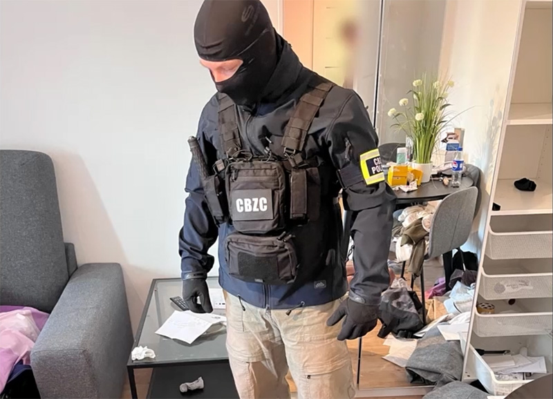 Fałszywe linki prowadziły do podstawionych stron banków – policjanci CBZC rozbili grupę oszustów