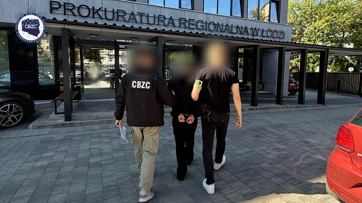 Oszustwa z wykorzystaniem kodu BLIK - przestępczy proceder zakończony przez CBZC